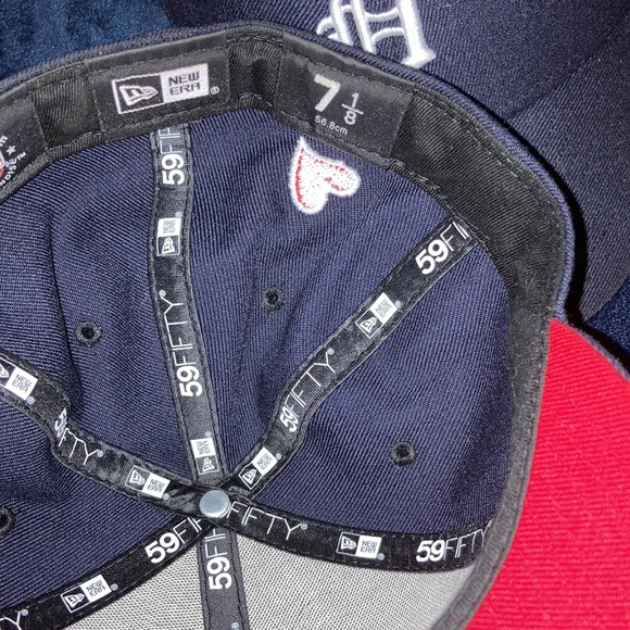 Selling these caps - Picture 3 of 3